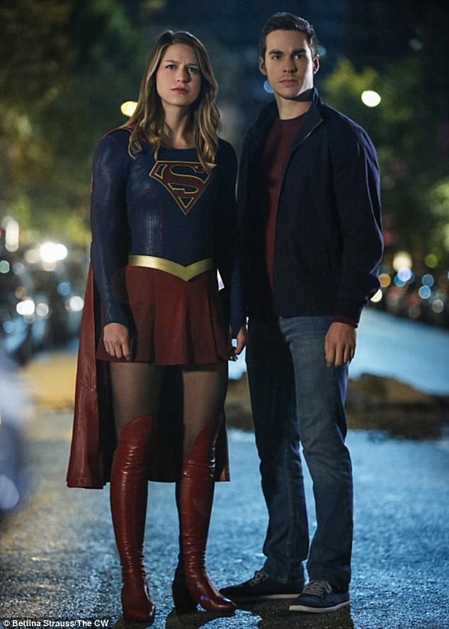 『SUPERGIRL/スーパーガール』メリッサ・ブノワ＆クリス・ウッドの目撃情報